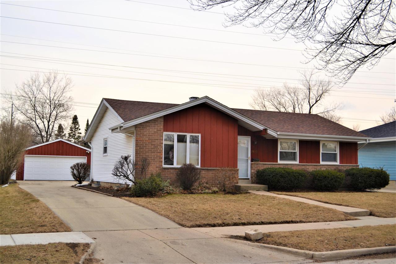 7833 W Waterford Ave., Milwaukee, WI 53220
