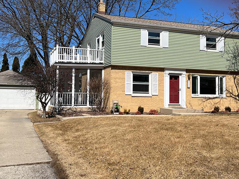 9540 W Palmetto Ave., Wauwatosa, WI 53222