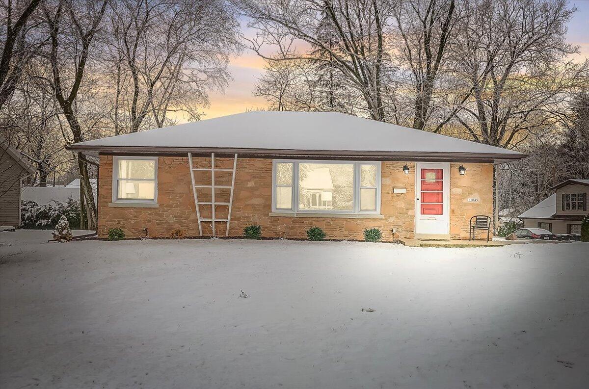 11045 W Parnell Ave, Hales Corners, WI 53130