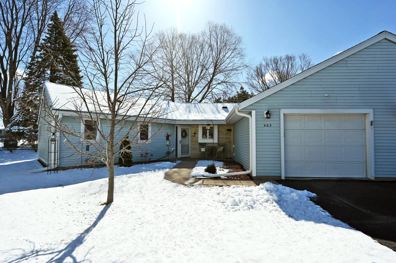 403 Lawn St., Cambridge, WI 53523