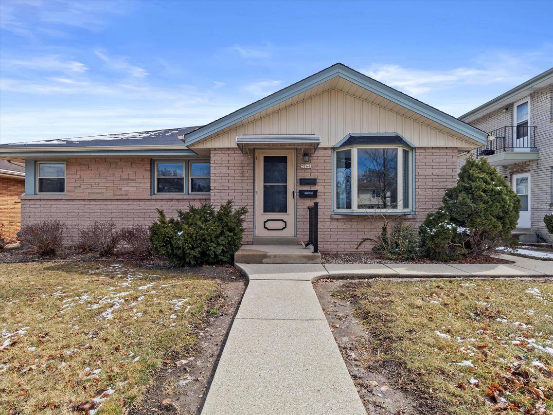 2864 S 68th St., Milwaukee, WI 53219