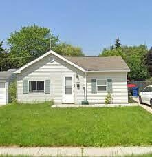 1922 Russet St, Racine, WI 53405