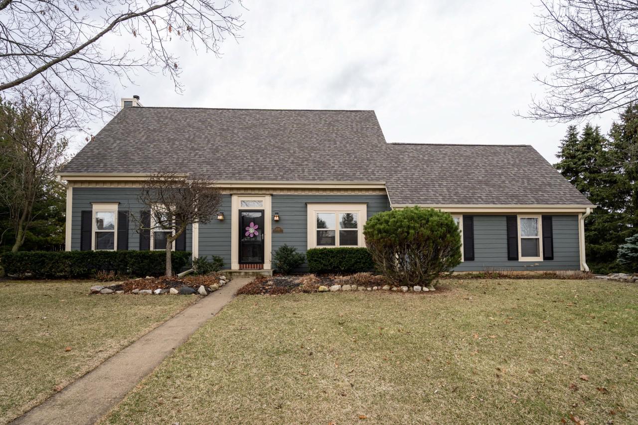 930 Calico Ct., Waukesha, WI 53186