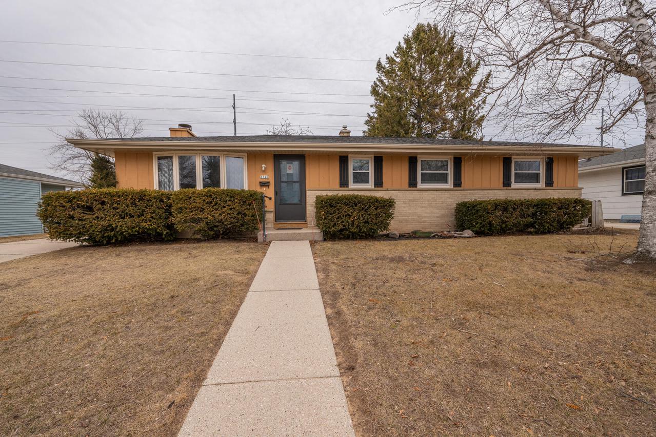 1510 Greenfield Ave, Sheboygan, WI 53081