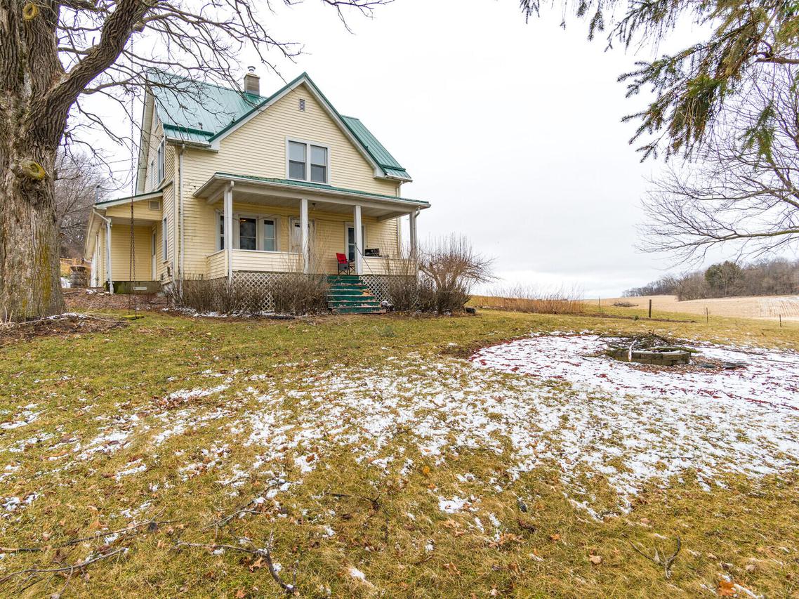 E6858 County Rd Y, Viroqua, WI 54665