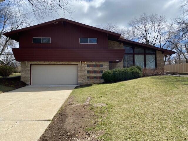 4552 N Delco Ave., Wauwatosa, WI 53225