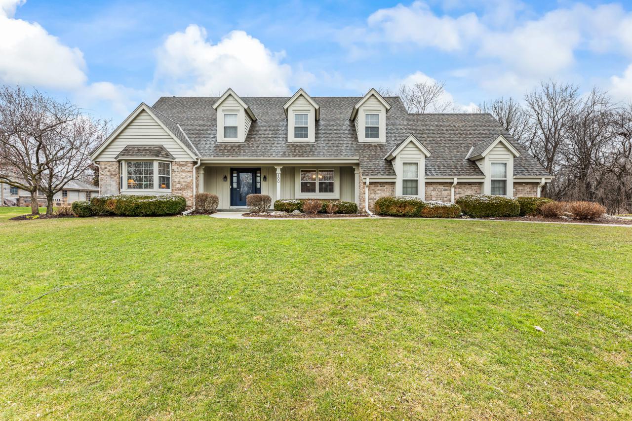 400 N Comanche Ln., Waukesha, WI 53188