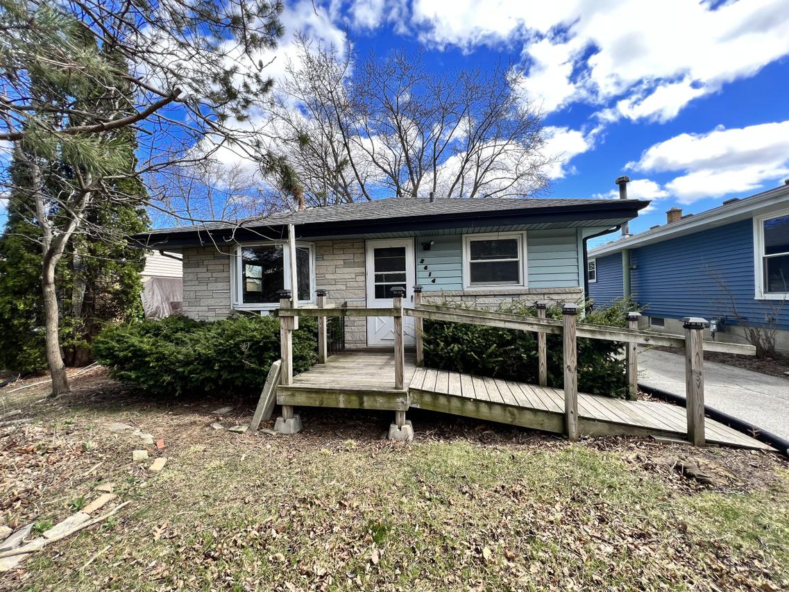 2614 N 115th St., Wauwatosa, WI 53226