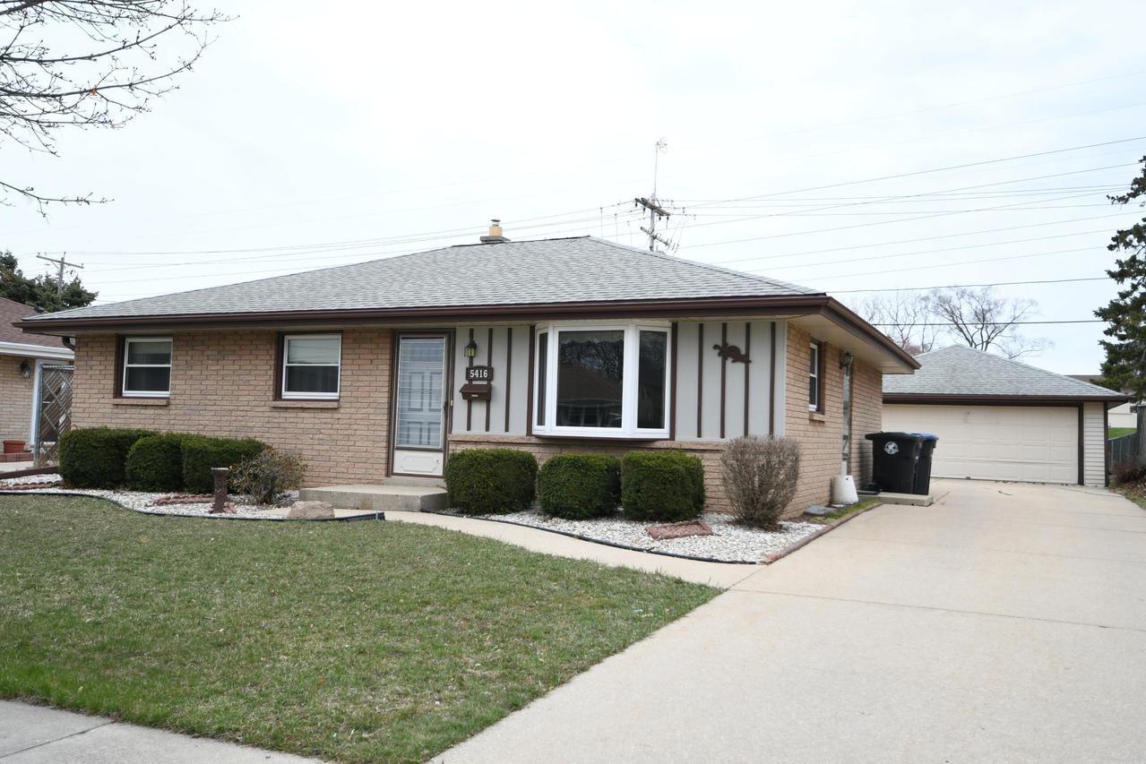 5416 S Elaine Ave., Cudahy, WI 53110