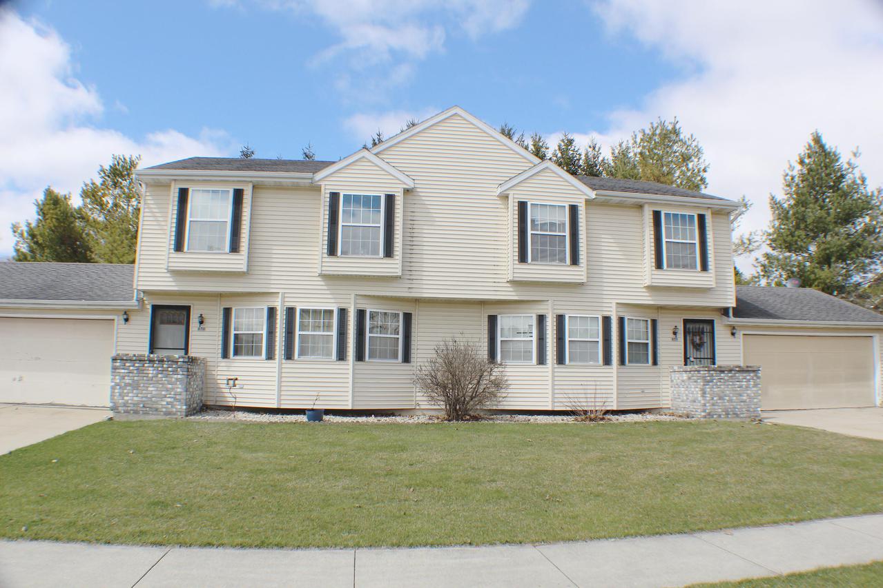875 James Ct. #879, Hartford, WI 53027