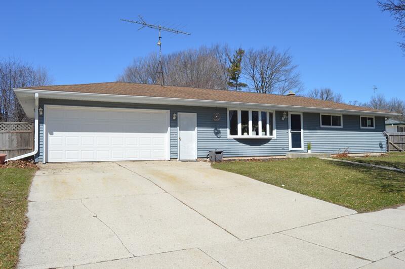 3960 S 17th Pl, Sheboygan, WI 53081