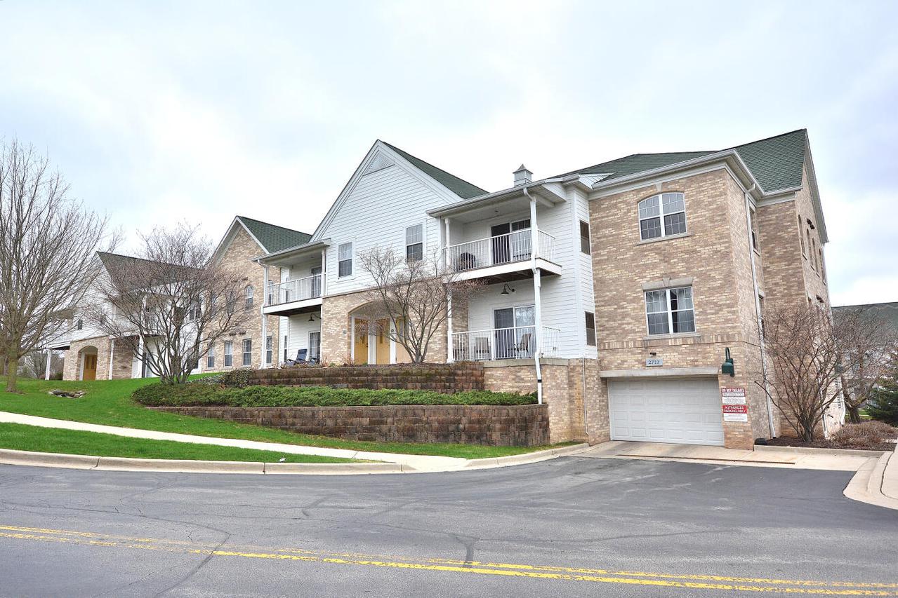 2712 Northview Rd. #123, Waukesha, WI 53188