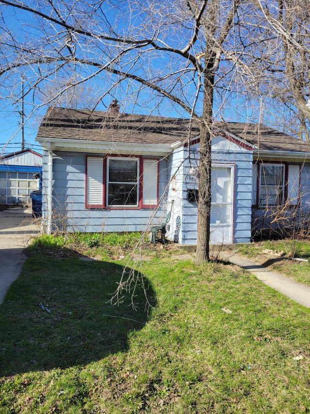 5800 W Carmen Ave, Milwaukee, WI 53218