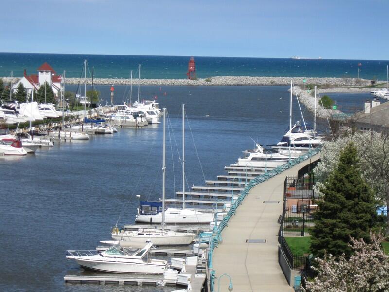 14 Gaslight Pointe Marina -, Racine, WI 53403