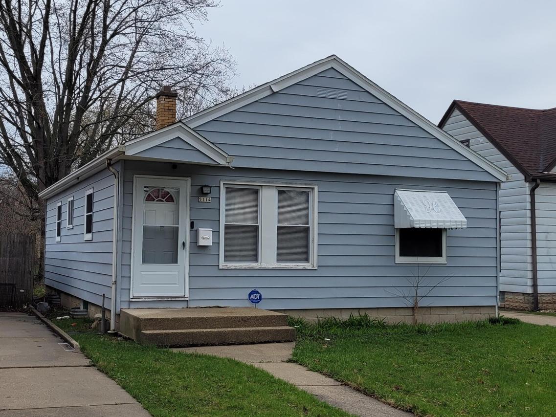 5114 N 41st St, Milwaukee, WI 53209