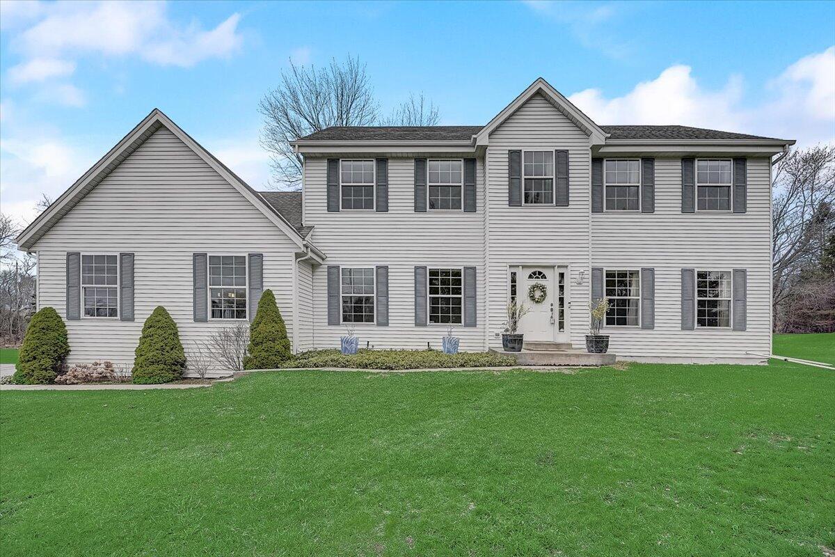 345 E Brown Deer Rd, Bayside, WI 53217