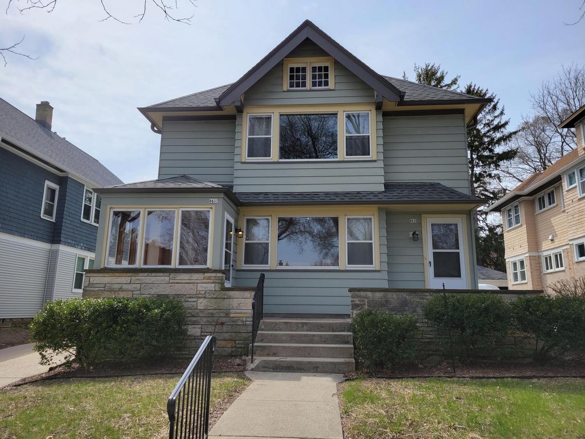 6637 W Lloyd St. #6639, Wauwatosa, WI 53213