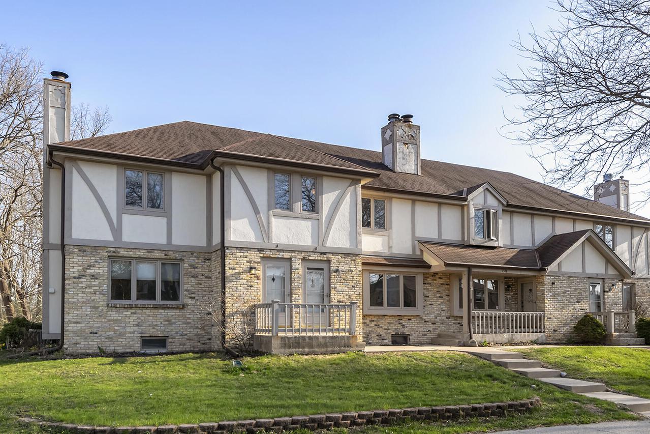1511 Camden Ct. #A, Waukesha, WI 53186