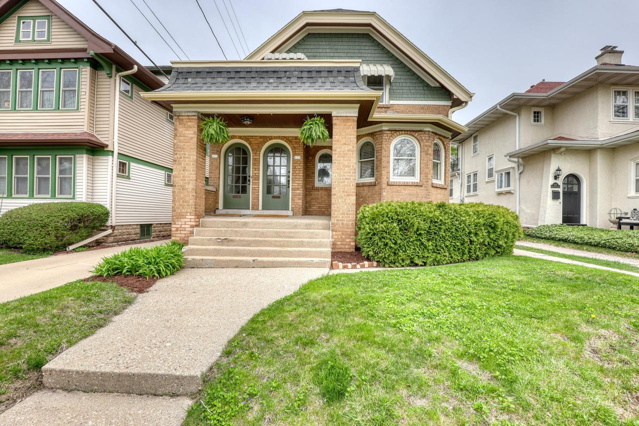 620 N 60th St., Wauwatosa, WI 53213