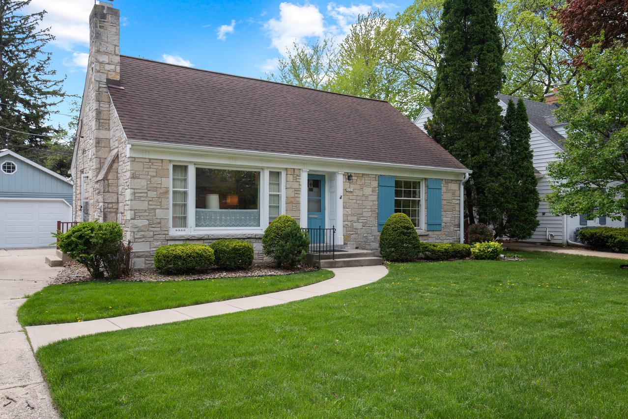 8221 Jackson Park Blvd., Wauwatosa, WI 53213