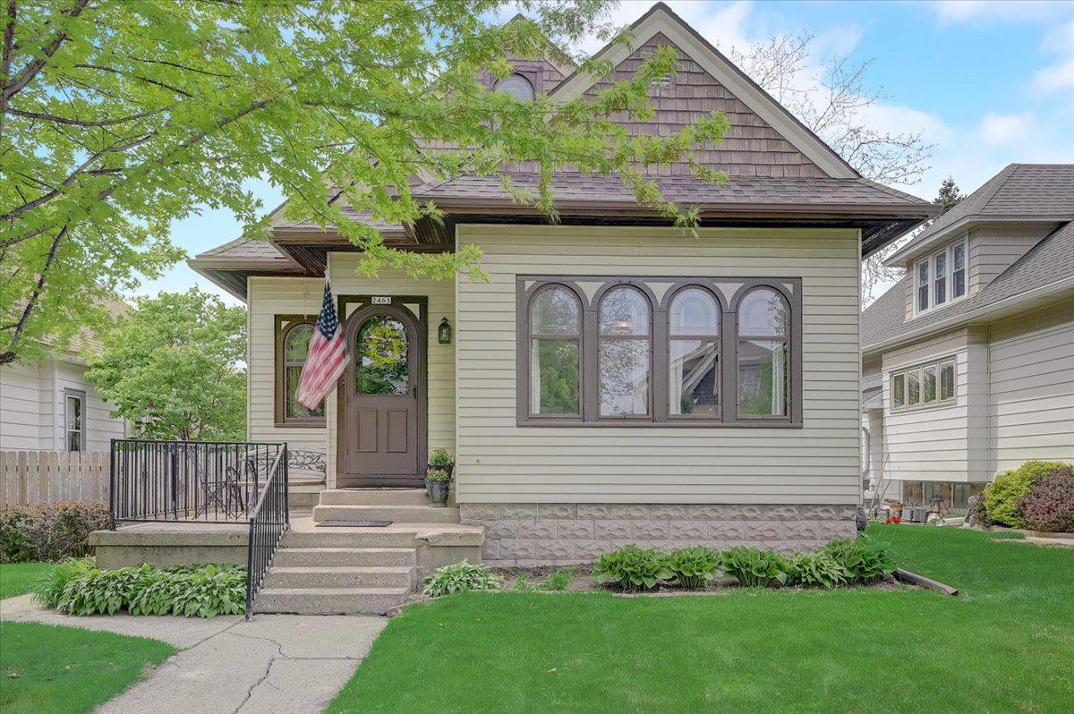 2461 N 63rd St., Wauwatosa, WI 53213