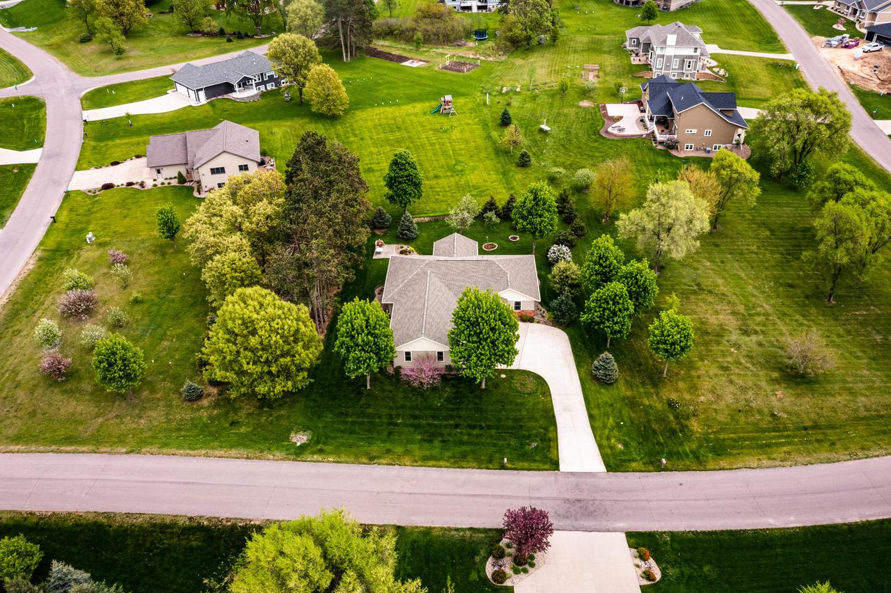 N7048 Birch St, Holland, WI 54636