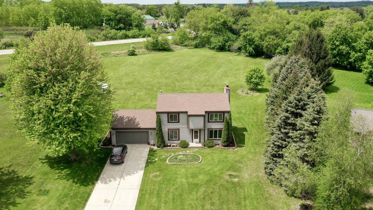 W259N8355 Homestead Dr., Lisbon, WI 53089