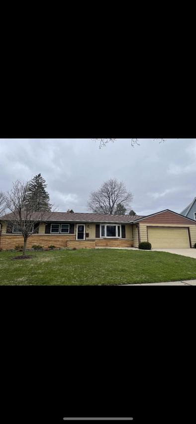 W67N669 Cleveland Ct., Cedarburg, WI 53012
