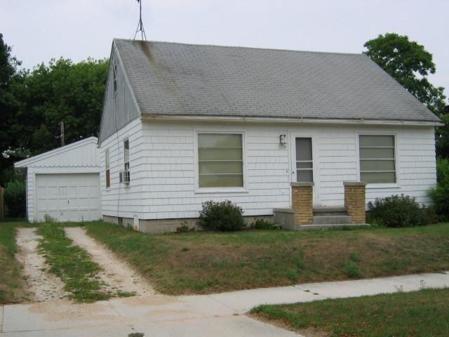 3318 N 10th St., Sheboygan, WI 53083