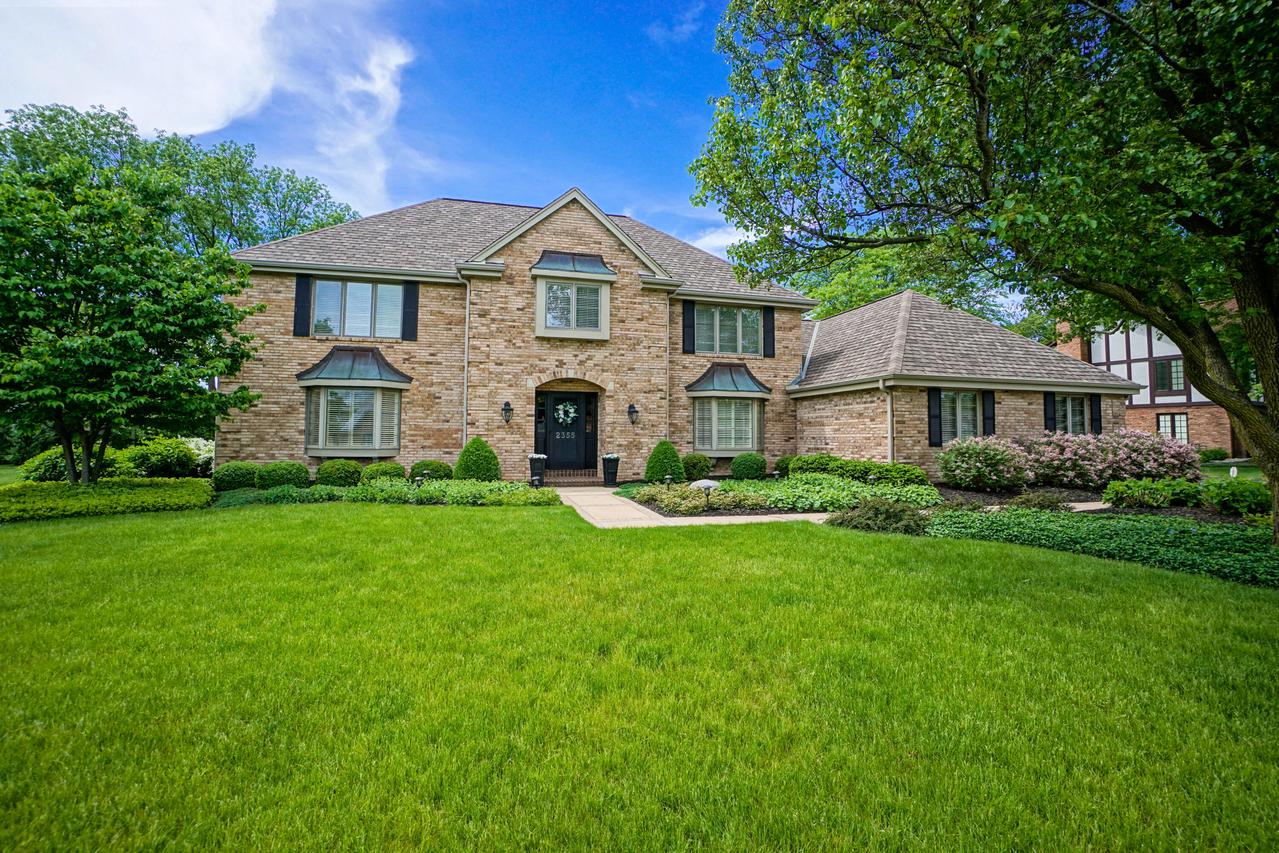 2355 Woodberry Ct., Brookfield, WI 53045