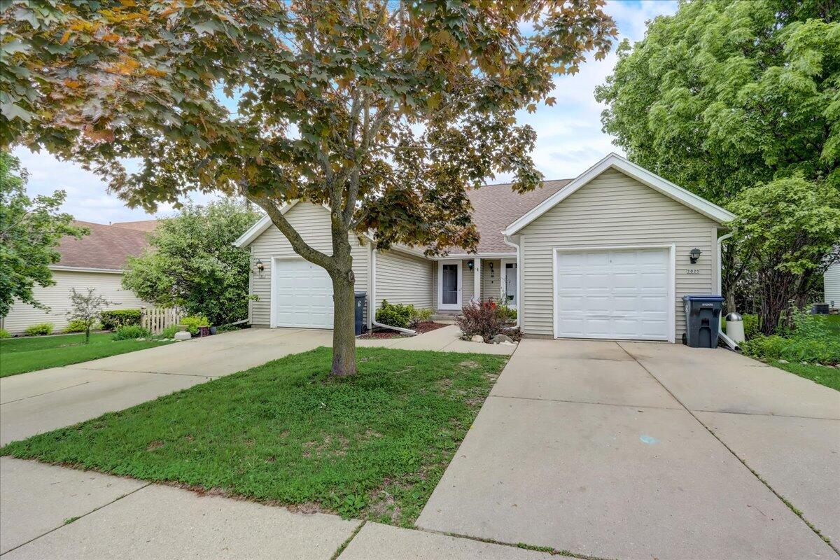 2020 Madera St #2022, Waukesha, WI 53189