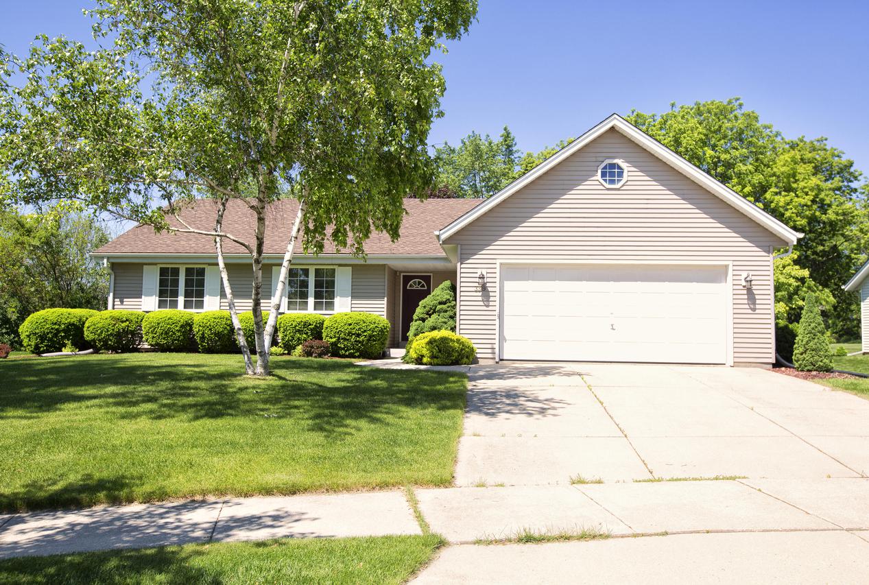 3319 Mary Ann Dr., Waukesha, WI 53188