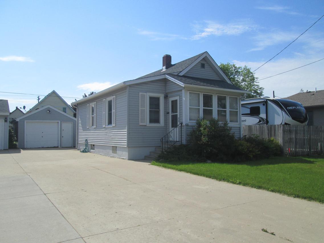 4018 13th Ave, Kenosha, WI 53140