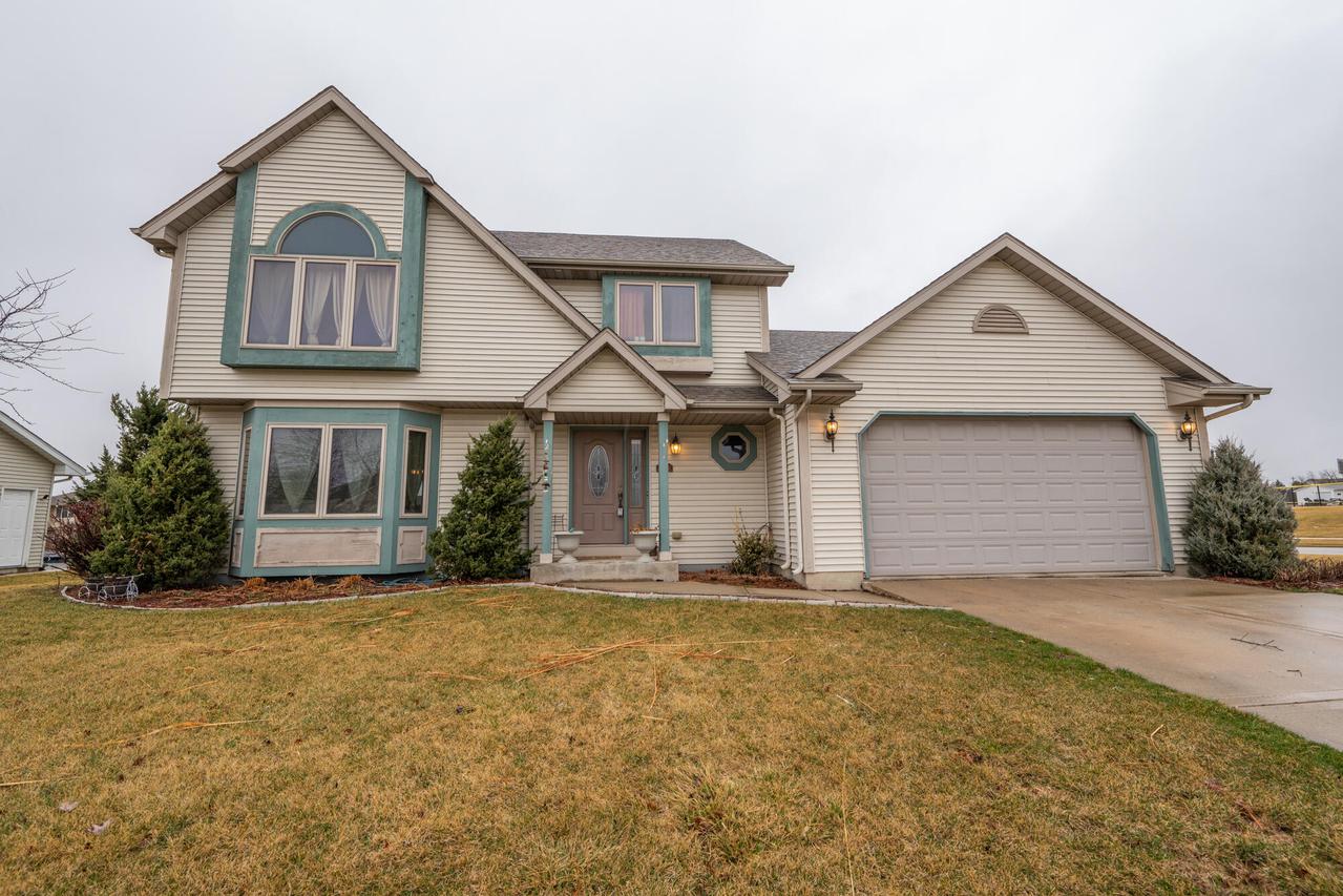 6808 54th St, Kenosha, WI 53144