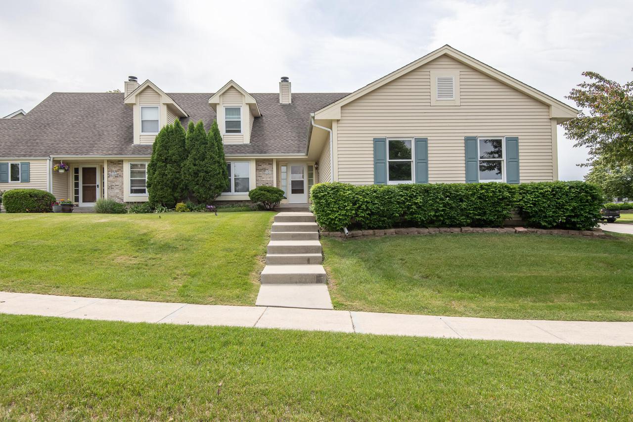 N167W21211 Scot Ct, Jackson, WI 53037
