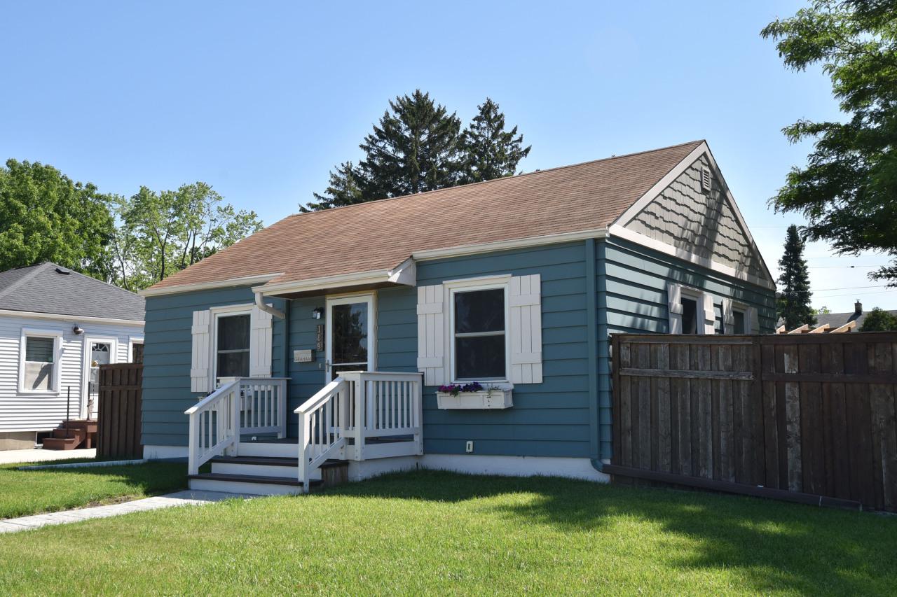189 Walton Ave., Waukesha, WI 53186