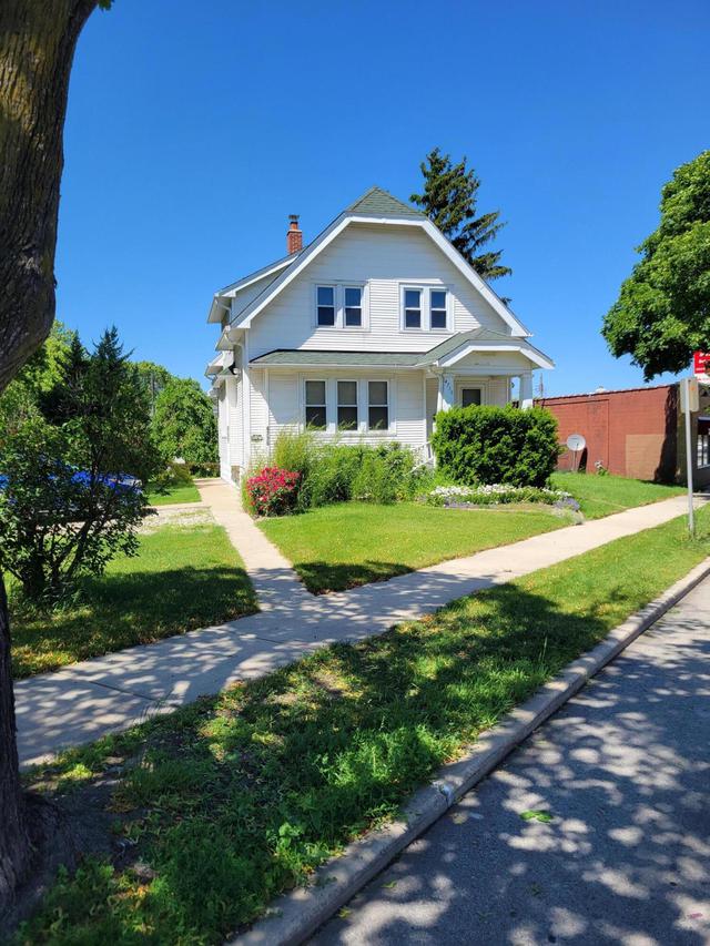 4736 W Forest Home Ave., Milwaukee, WI 53219