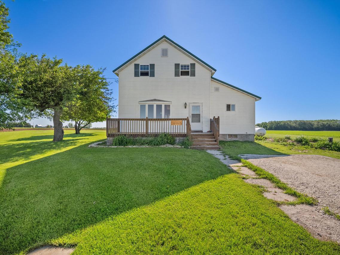 13423 Mraz Rd, Mishicot, WI 54228