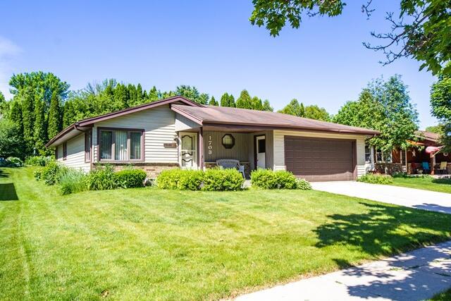 1703 Camelot Blvd., Sheboygan, WI 53081