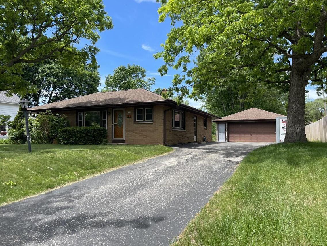 168 W Sunset Dr., Waukesha, WI 53186
