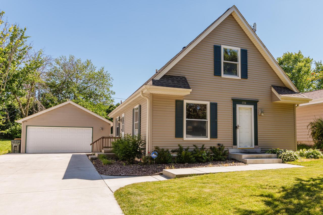 11715 W Glendale Ave., Wauwatosa, WI 53225