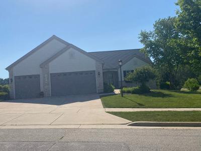 1716 Rockridge Way, Waukesha, WI 53188