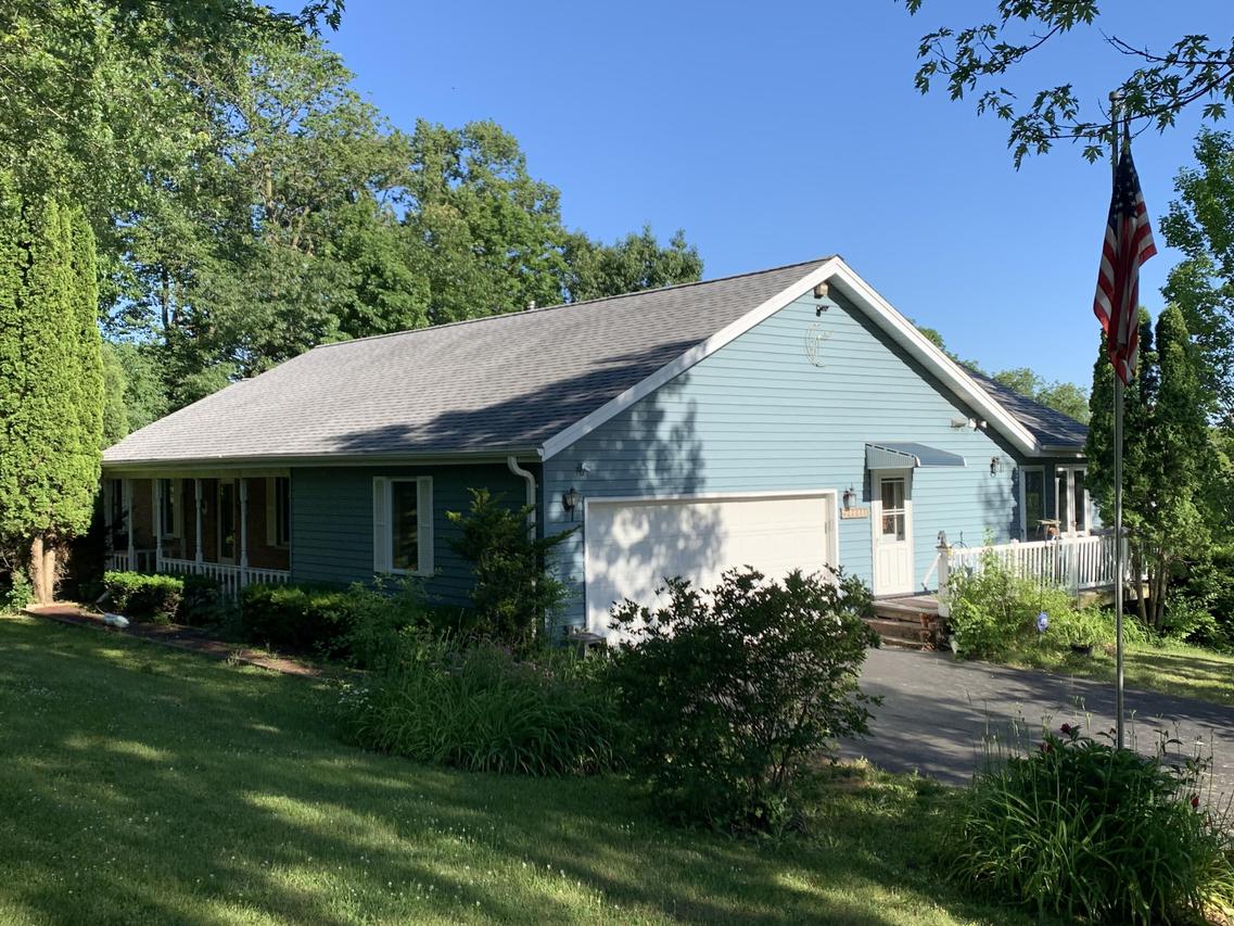 S47W22285 Lawnsdale Rd, Waukesha, WI 53189