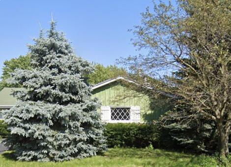 5550 N Iroquois Ave., Glendale, WI 53217