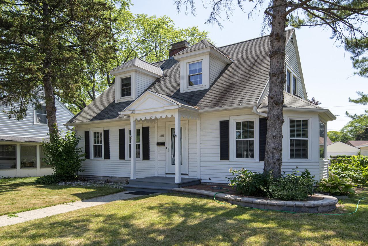 3482 N 89th St, Milwaukee, WI 53222