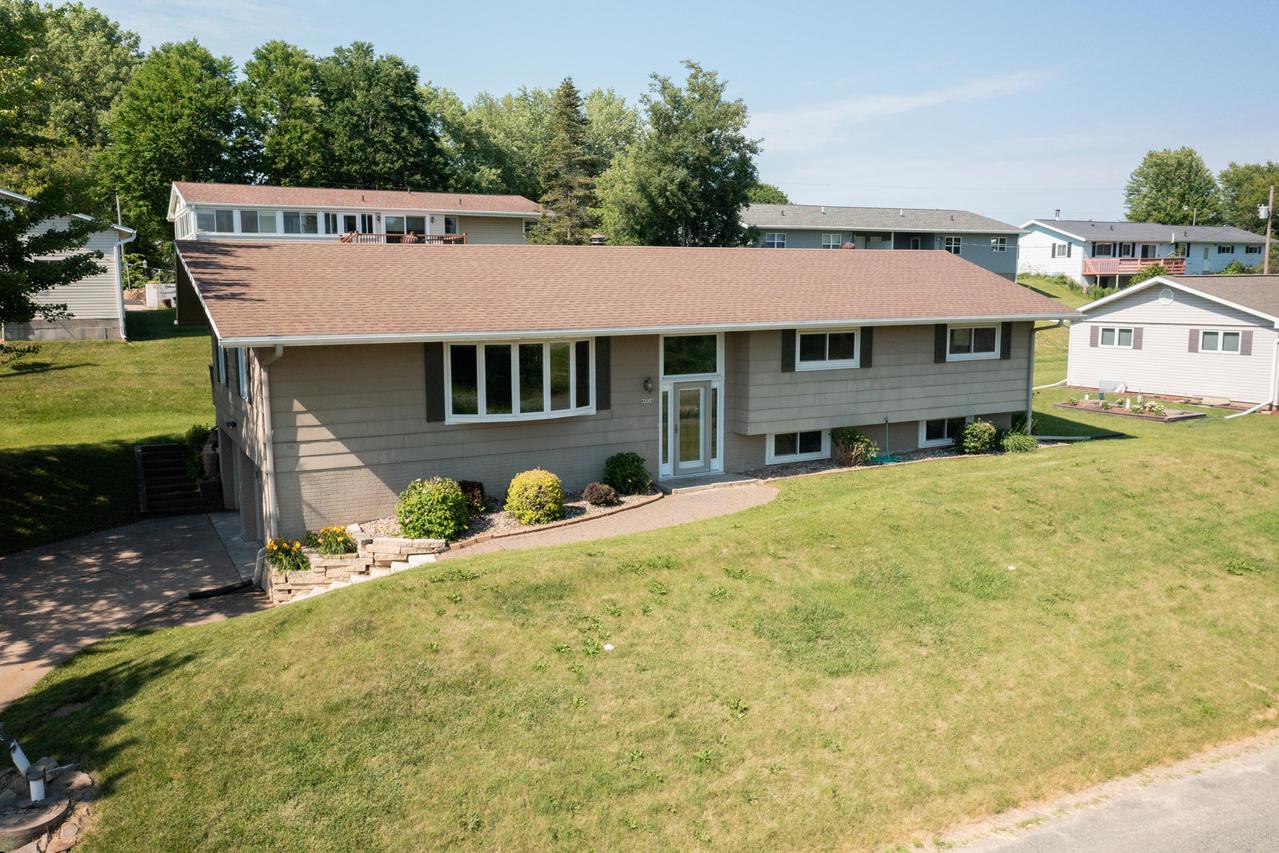 W4938 Mark Pl, Shelby, WI 54601