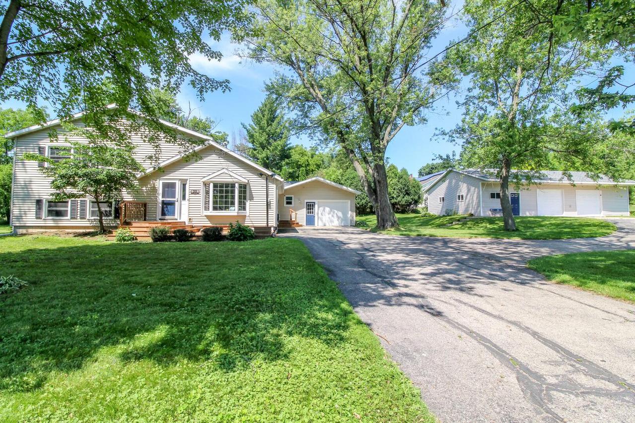 204 Jones St., Rockdale, WI 53523