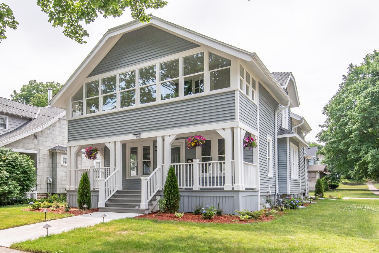 1101 Ellis St, Waukesha, WI 53186