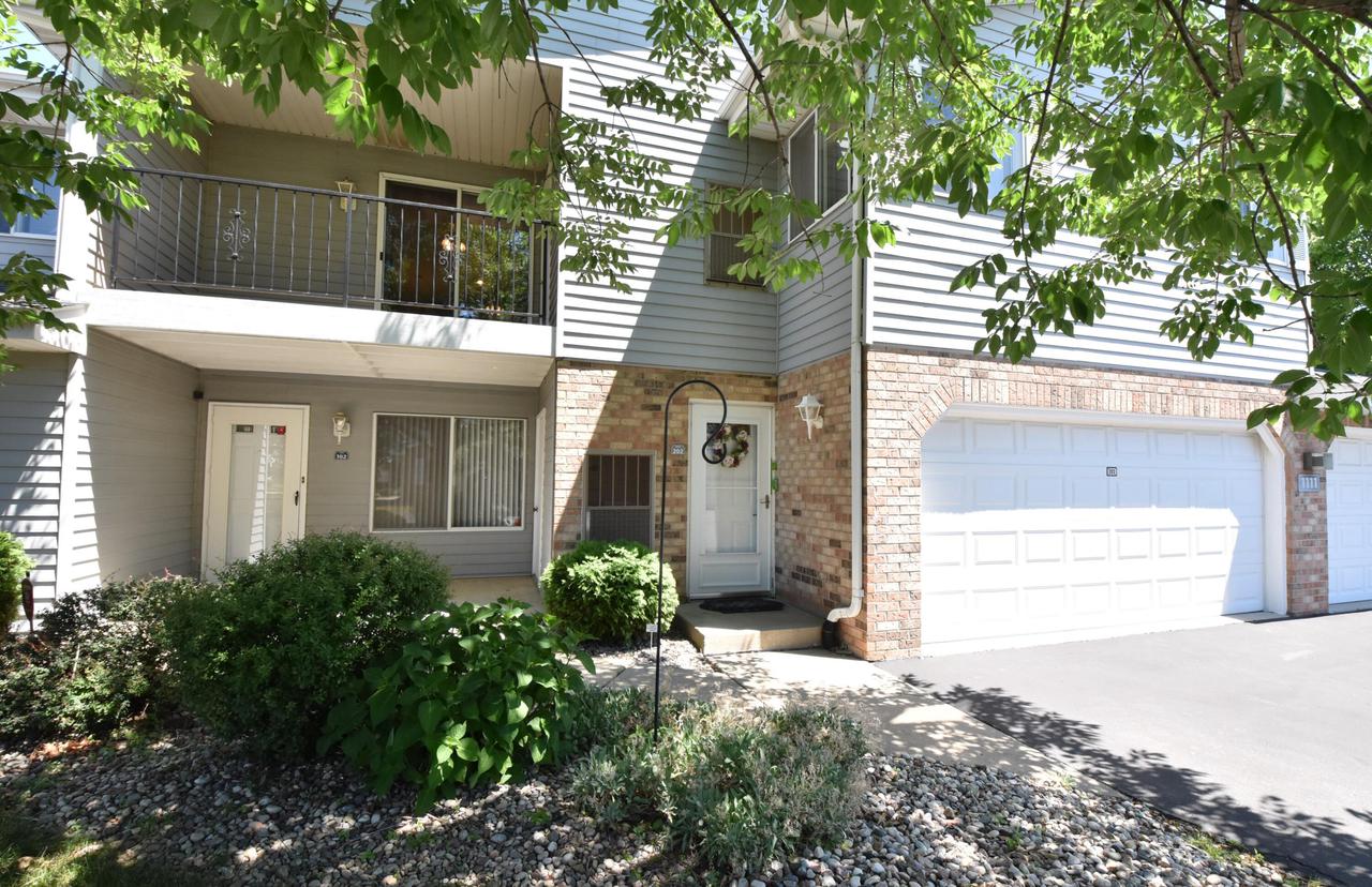 1111 N Sunnyslope Dr #202, Mount Pleasant, WI 53406