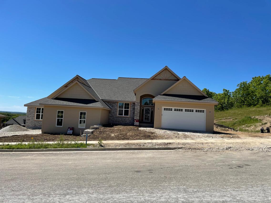 3529 Hawthorn Hill, Waukesha, WI 53188